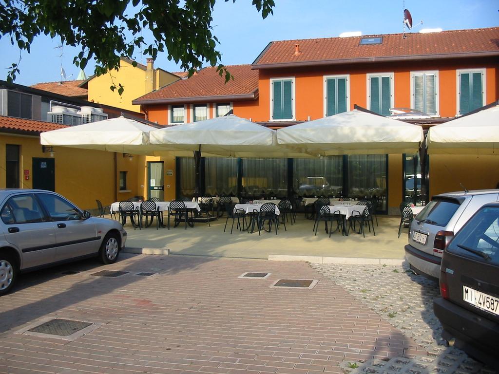 Hotel Ristorante Morus Burago di Molgora Eksteriør billede